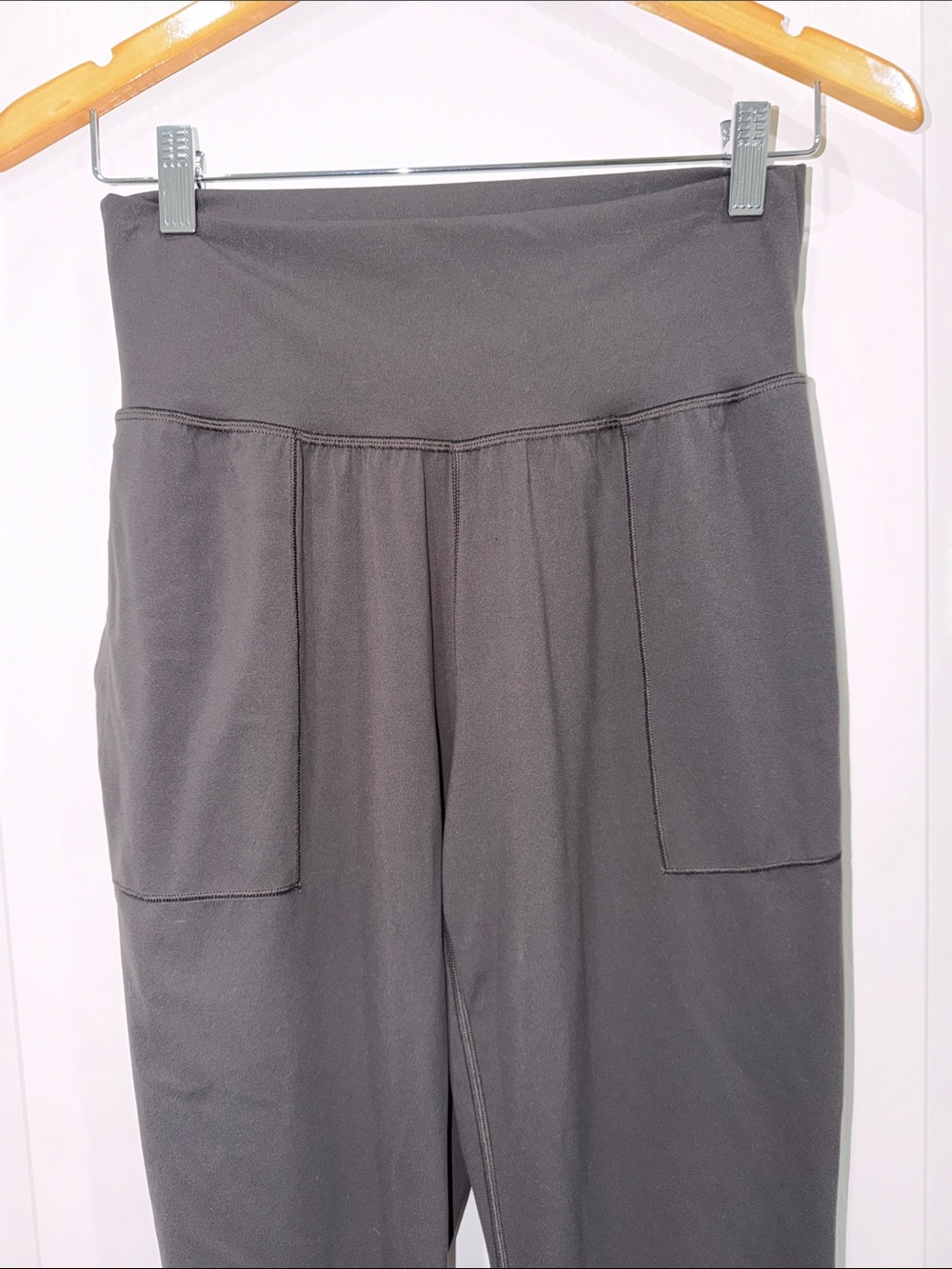 Athleta Salutation Jogger pants solid dark gray color size small performance - Picture 2 of 5